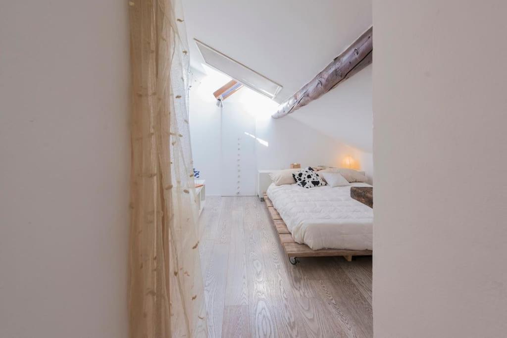 Апартаменти Design&Terrazzo A 5 Min Dal Centro - Laura'S House Мілан Екстер'єр фото