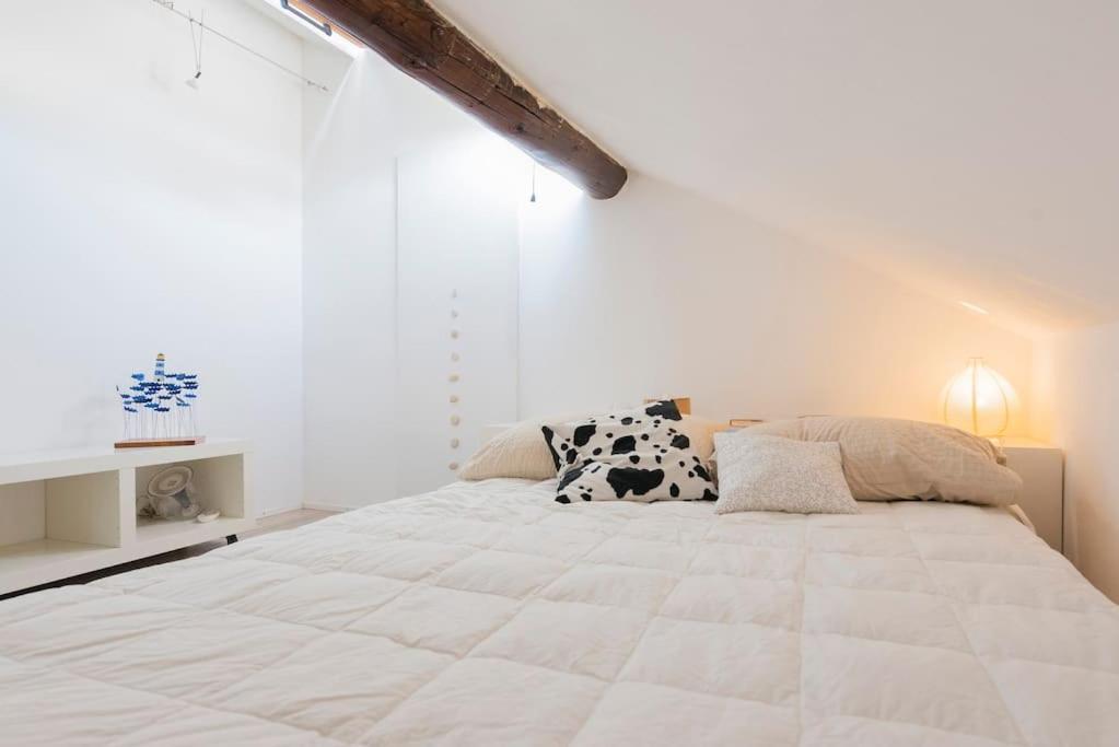 Апартаменти Design&Terrazzo A 5 Min Dal Centro - Laura'S House Мілан Екстер'єр фото